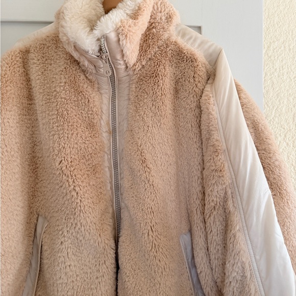 Oof Wear Two Tone Sherpa Jacket - Picture 2 of 10